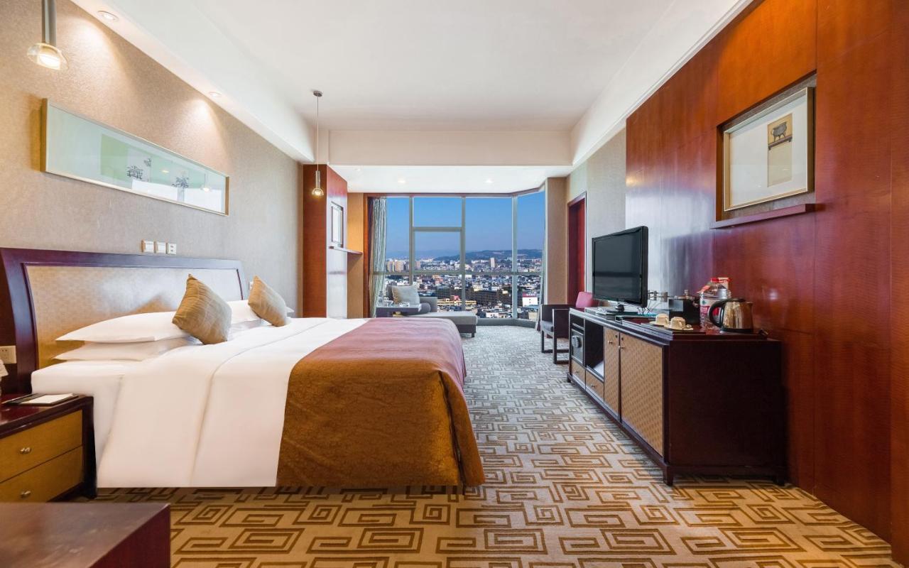 Empark Grand Hotel Kunming Buitenkant foto