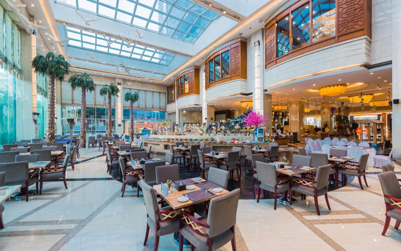 Empark Grand Hotel Kunming Buitenkant foto