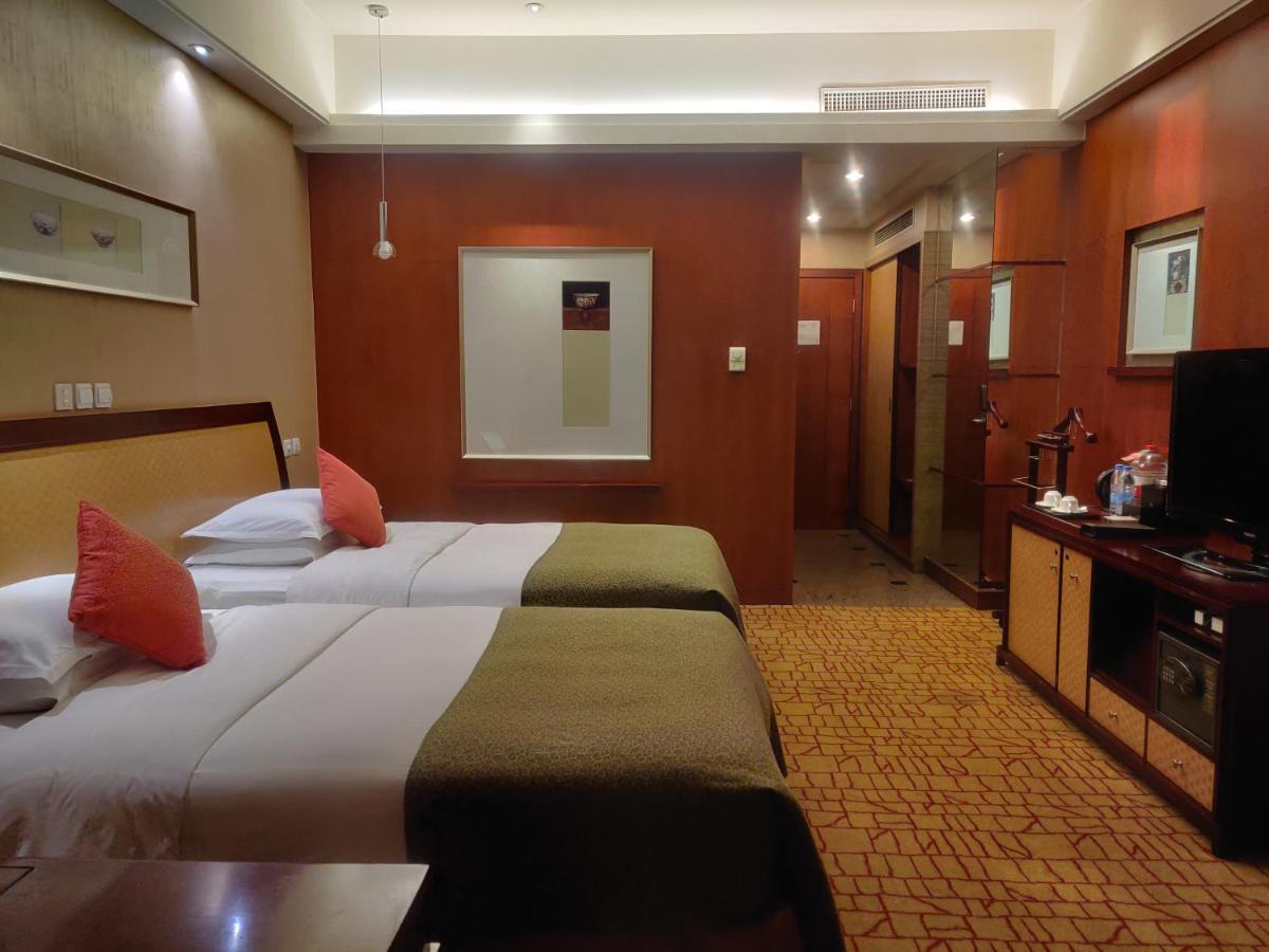 Empark Grand Hotel Kunming Buitenkant foto