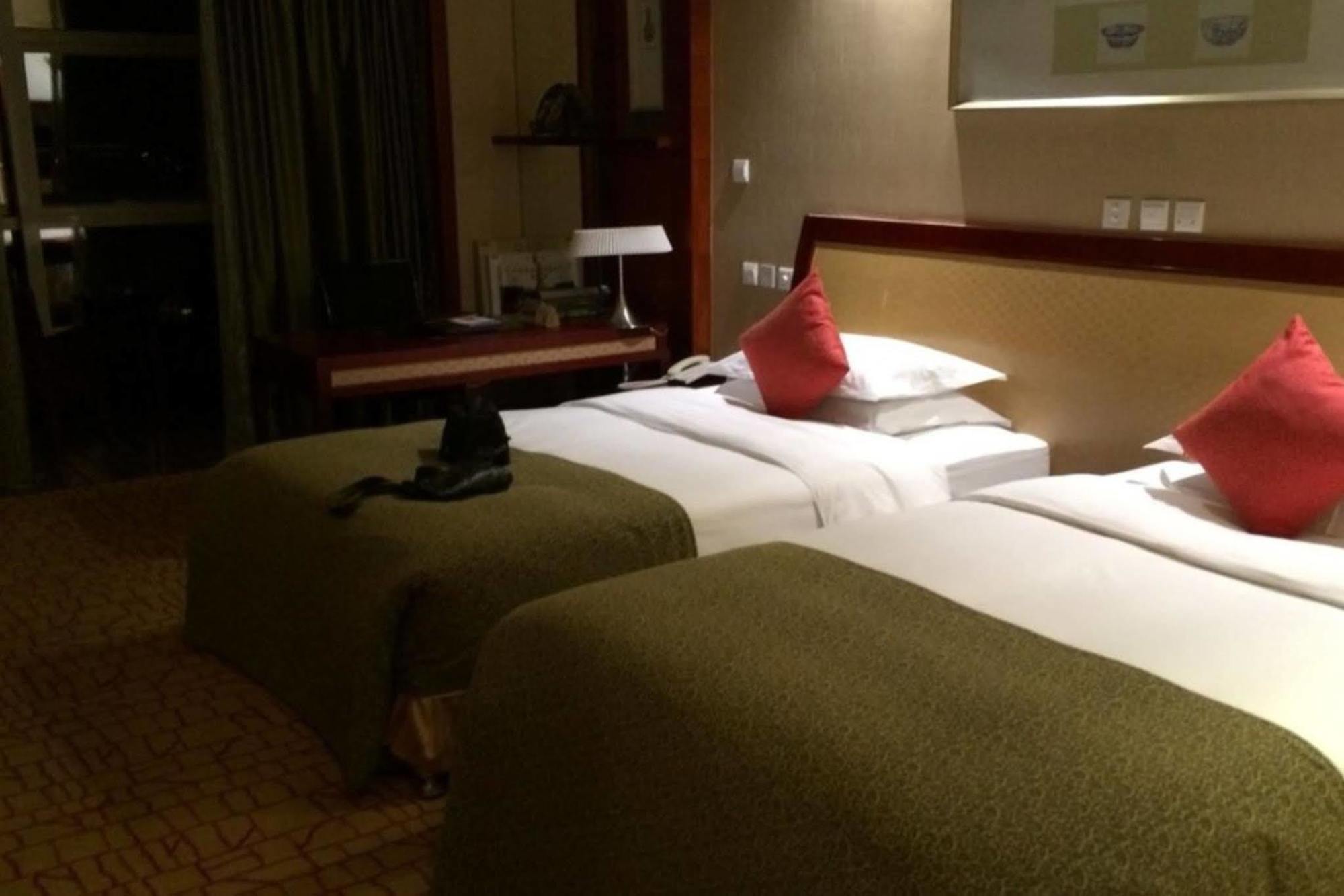 Empark Grand Hotel Kunming Buitenkant foto
